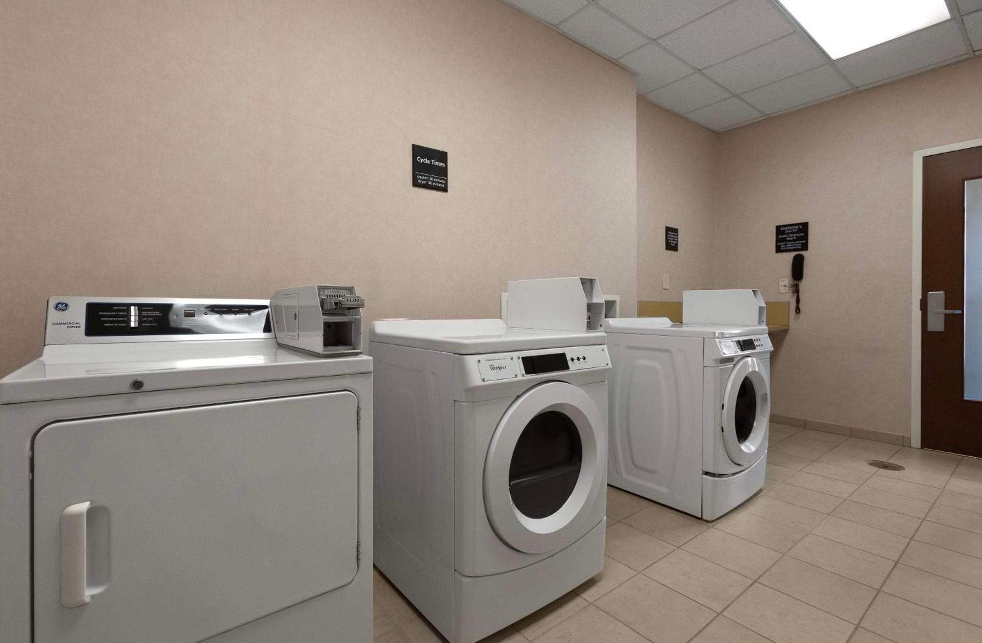 Hampton Inn Belmont At Montcross מראה חיצוני תמונה