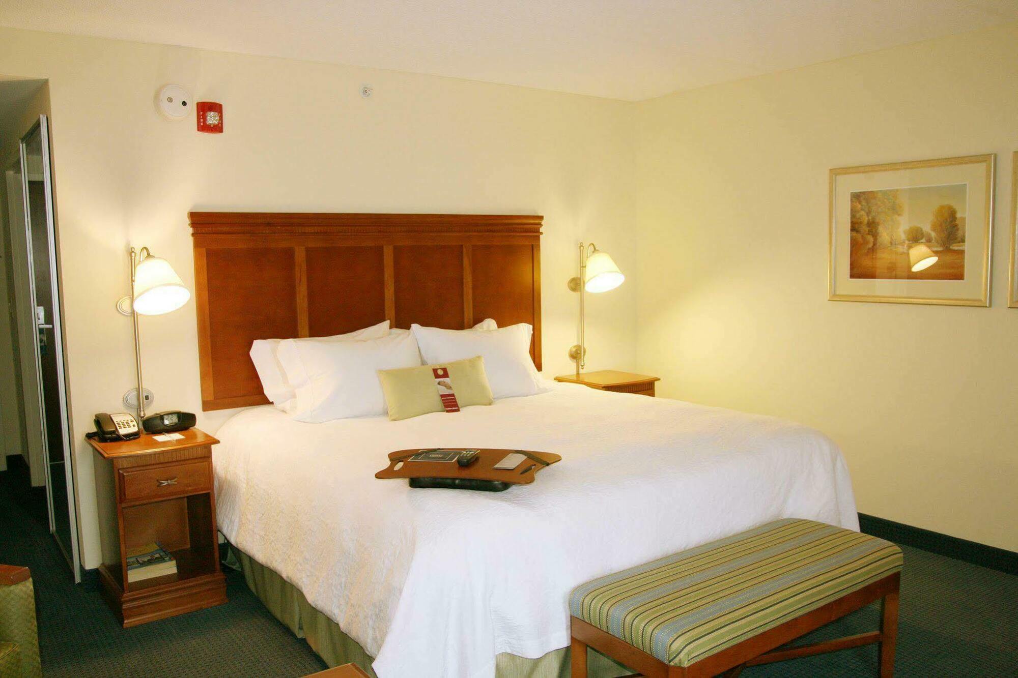 Hampton Inn Belmont At Montcross מראה חיצוני תמונה